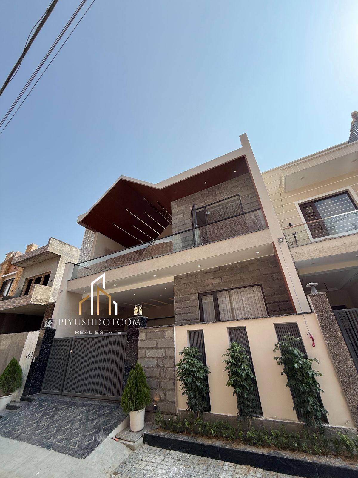 235 Gaj 4bhk Kothi