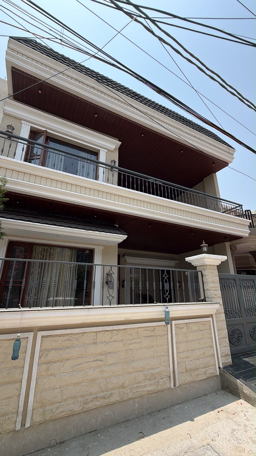 250 gaj (10 marla  ,size  30*70  ,east facing 4 bhk  house for sale in jalandhar )