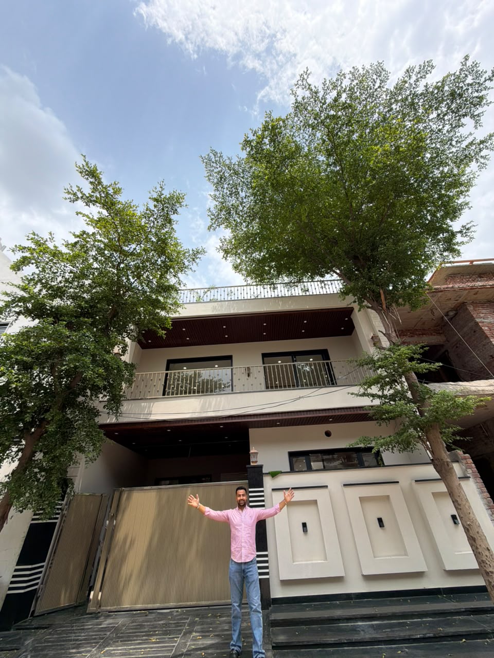 202 gaj (8.11 marla ,28*60, west facing , 4 bhk ,fully furnished , gated colony house for sale in jalandhar )
