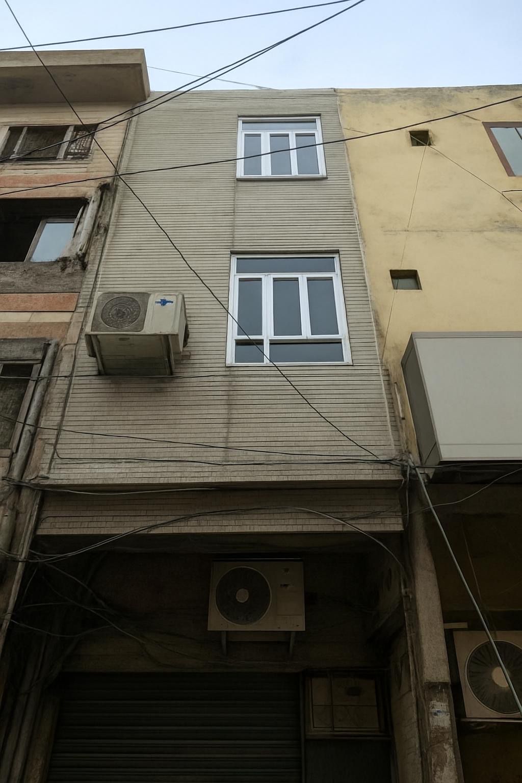 Shop for sale 240 sq feet